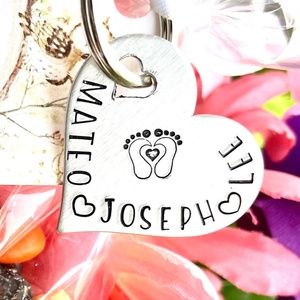 Personalized Keychain - Mothers Day Gift - Mom Gift - Mom Keychain - Hand Stamp